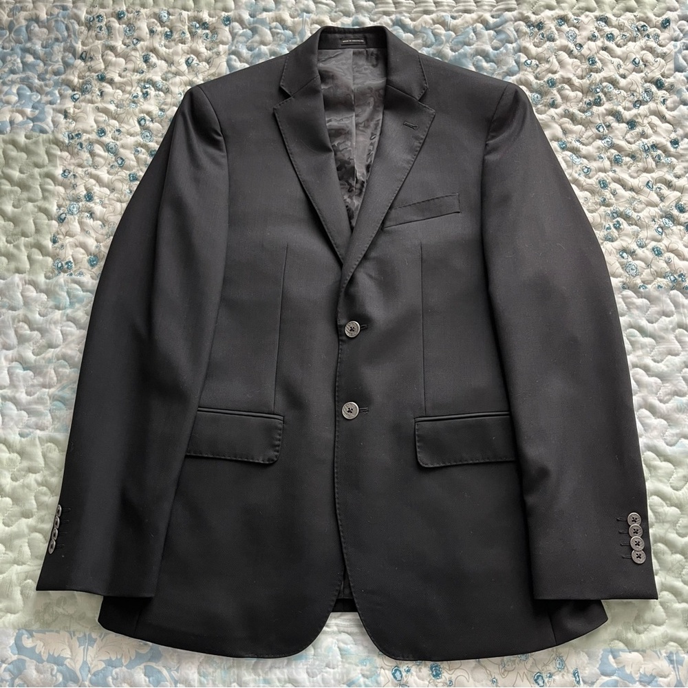 Men’s black blazer.